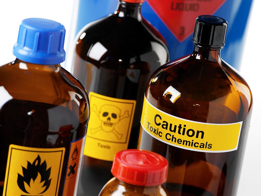 ماهو حمض الكبريتيك واستخداماته في الصناعة