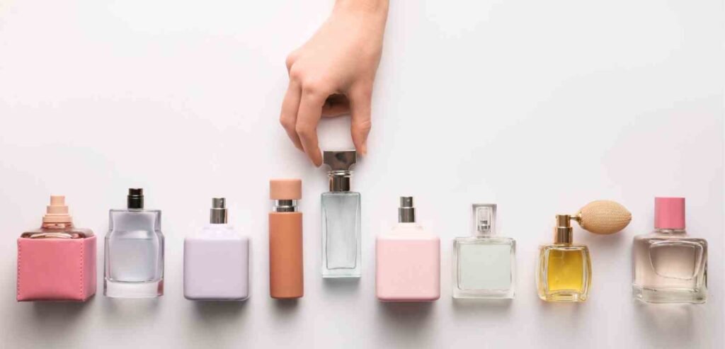 ثبات العطور: لماذا تدوم بعض الروائح طويلاً وتختفي أخرى بسرعة؟